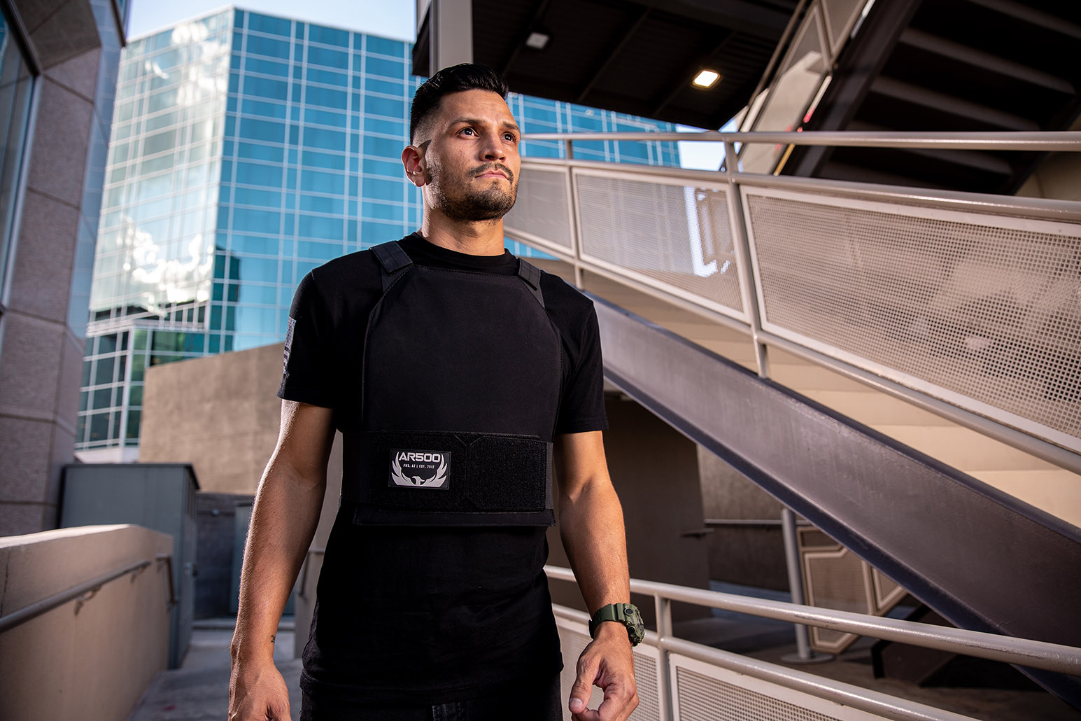 A man wearing the Armored Republic black Concealment carrier