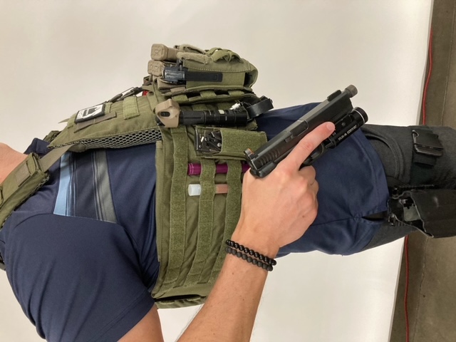 The profile view of the strong side cummerbund on the Testudo plate carrier from Armored Republic